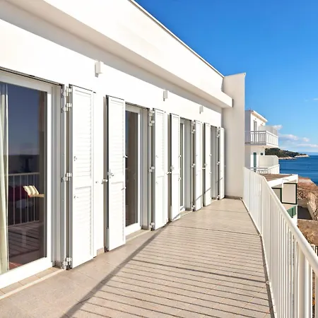 Σπίτι διακοπών Milnamour, Whole House By The Sea With Parking Χβαρ