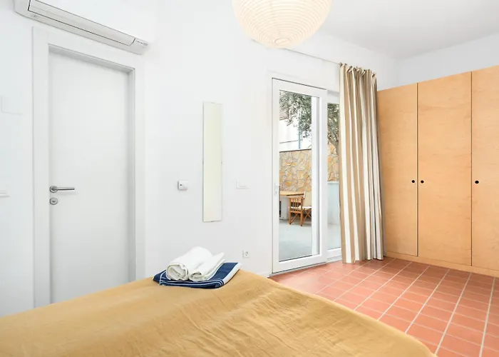 Nyaraló Milnamour, Whole House By The Sea With Parking Hvar Town