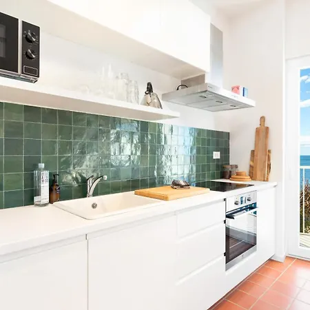 Milnamour, Whole House By The Sea With Parking Semesterbostad