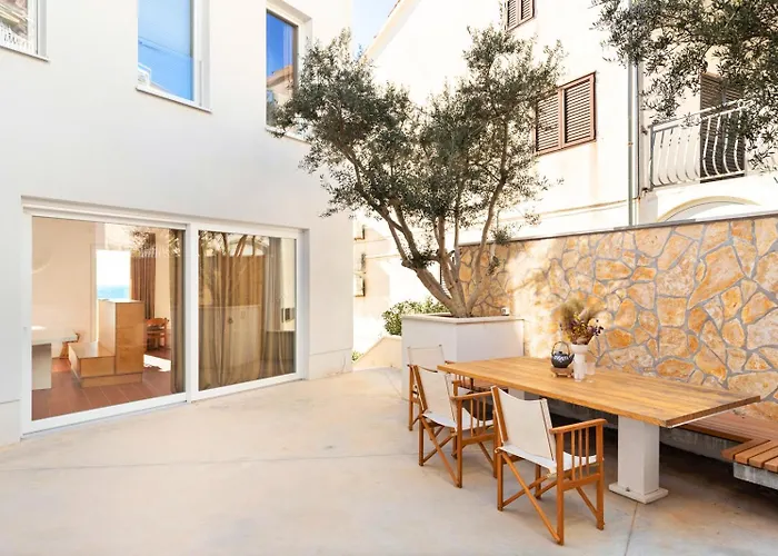 펜션 Milnamour, Whole House By The Sea With Parking 흐바르